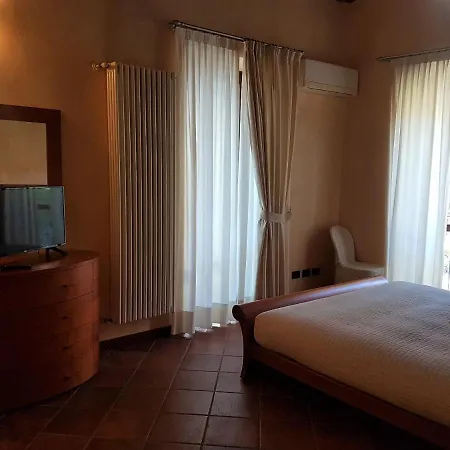 Fontanile Relais - Valcalepio Lounge Hotel Gandosso